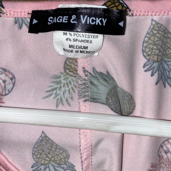 Tank top - Picture 2 of 2